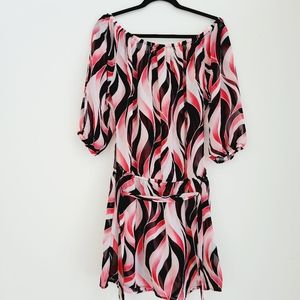 WHITE HOUSE BLACK MARKET Cover Up